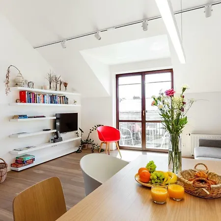 شقة Eden - A Bright Modern In Old Town By Houseys