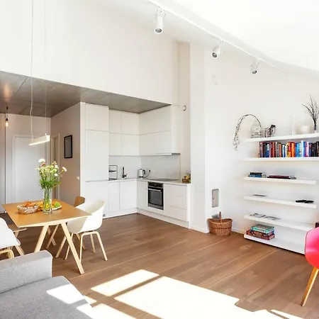 شقة Eden - A Bright Modern In Old Town By Houseys *